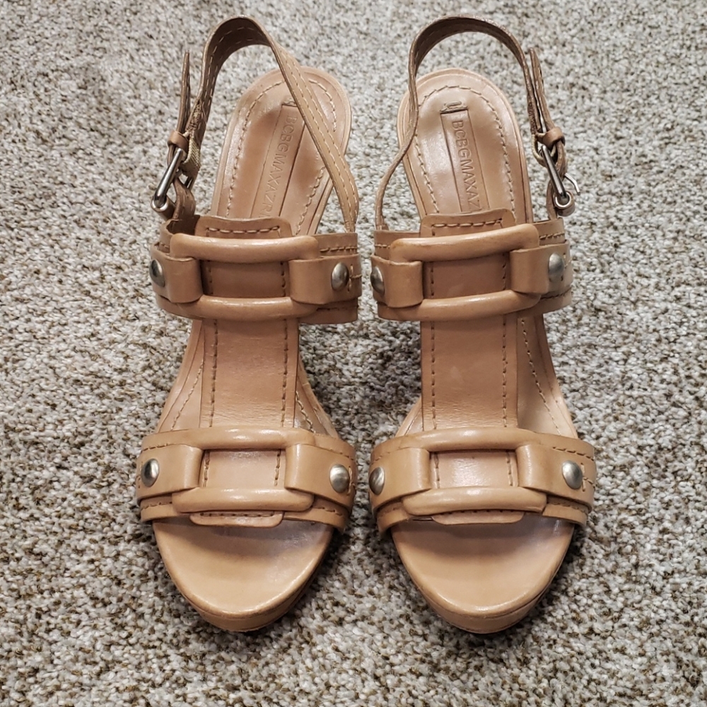 BCBG MAXAZRIA heels sz 8